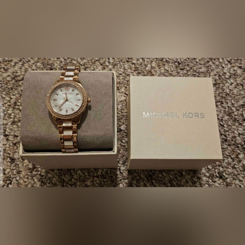 MK watch